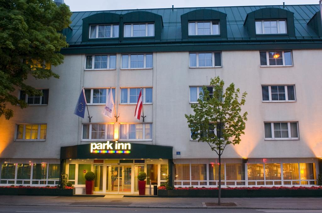 Park Inn By Radisson Uno City Wiedeń Zewnętrze zdjęcie
